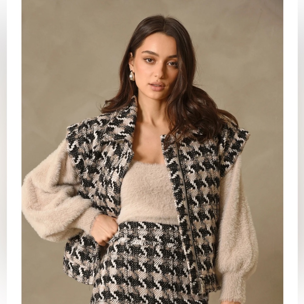 Lenny Women’s Houndstooth Tweed Vest Size S Tan Black Lined Front Zip Front Snap